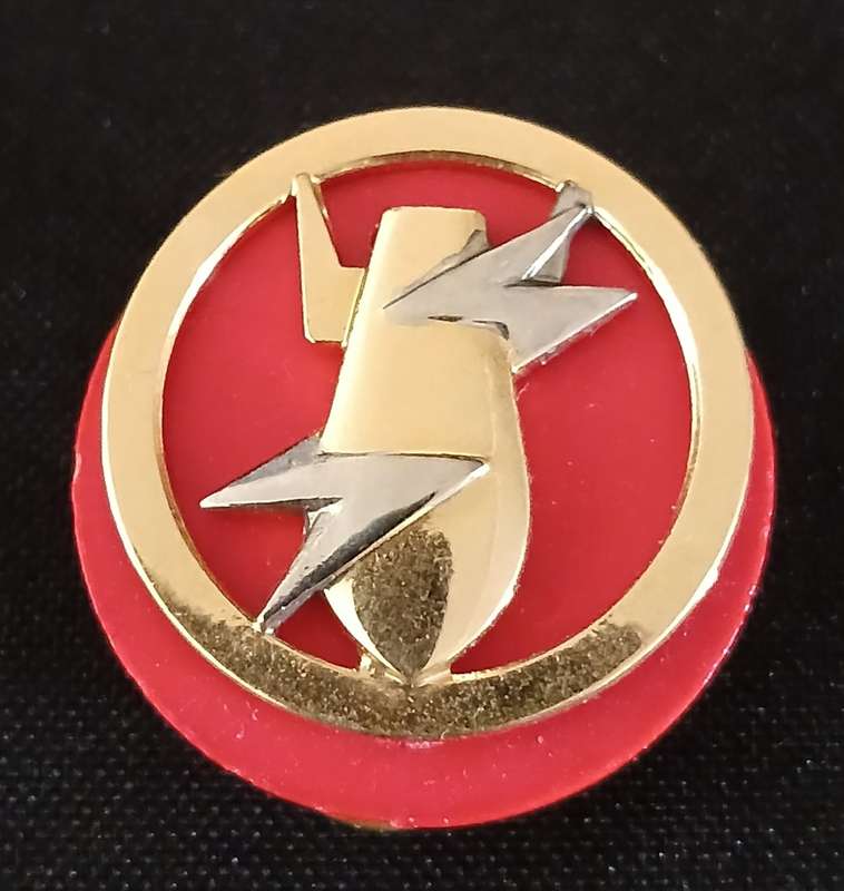 SADF Explosive Ordinance Disposal Breast Badge Size: 30mm Diameter          F223