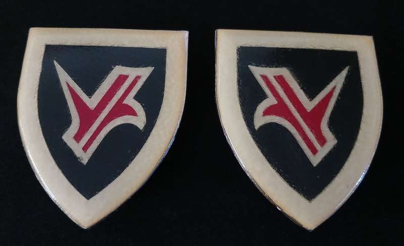 SWA  OTJIWARONGO COMMANDO SHOULDER FLASHES ( Note One Pin Repaired )  H51