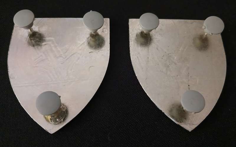 SWA  OTJIWARONGO COMMANDO SHOULDER FLASHES ( Note One Pin Repaired )  H51