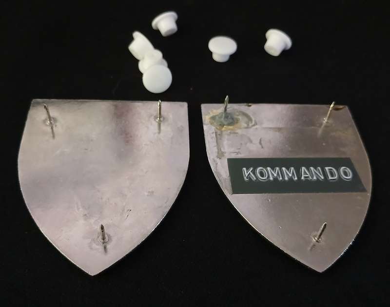 SADF THEUNISSEN COMMANDO SHOULDER FLASHES  ( SCARCE )  Note One Pin Repaired                H59