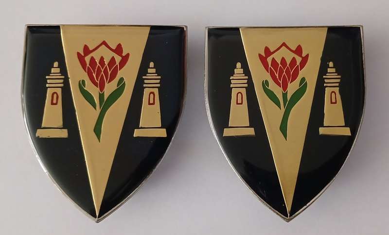 SADF HUMANSDORP COMMANDO SHOULDER FLASHES       ` SCARCE `                  H72