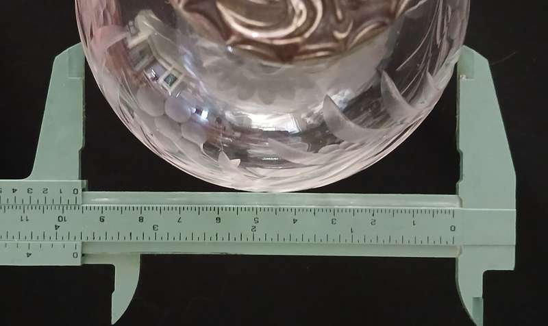 Cut Glass & Sterling Silver  Perfume Bottle ** STUNNING ** Hallmarked W.D Anchor Lion h  ( 1907 )