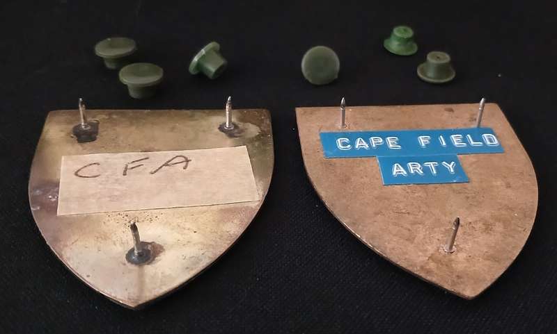 SADF CAPE FIELD ARILERY SHOULDER FLASHES                           H84