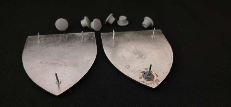 SADF REGIMENT SPRINGS SHOULDERS FLASHES     ( One Pin Repaired )        H85