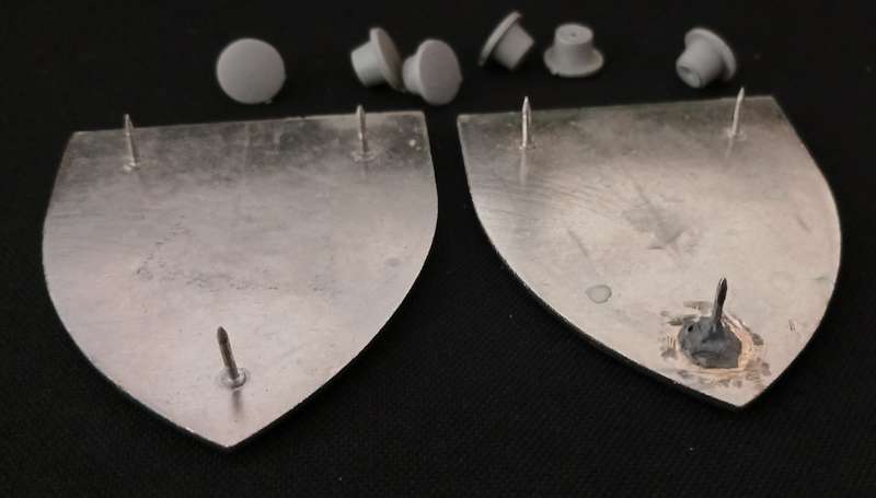 SADF REGIMENT SPRINGS SHOULDERS FLASHES     ( One Pin Repaired )        H85