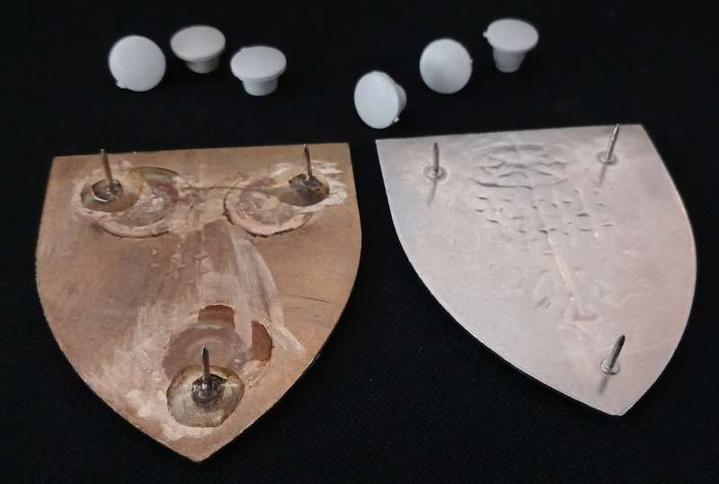 SADF RUSTENBURG COMMANDO SHOULDER FLASHES  ( Note 3 Pins Repaired )              H93