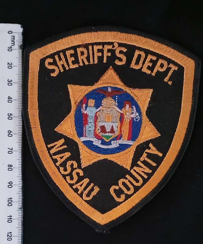 Sheriff`s Dept. NASSAU COUNTY Cloth Badge                          V8