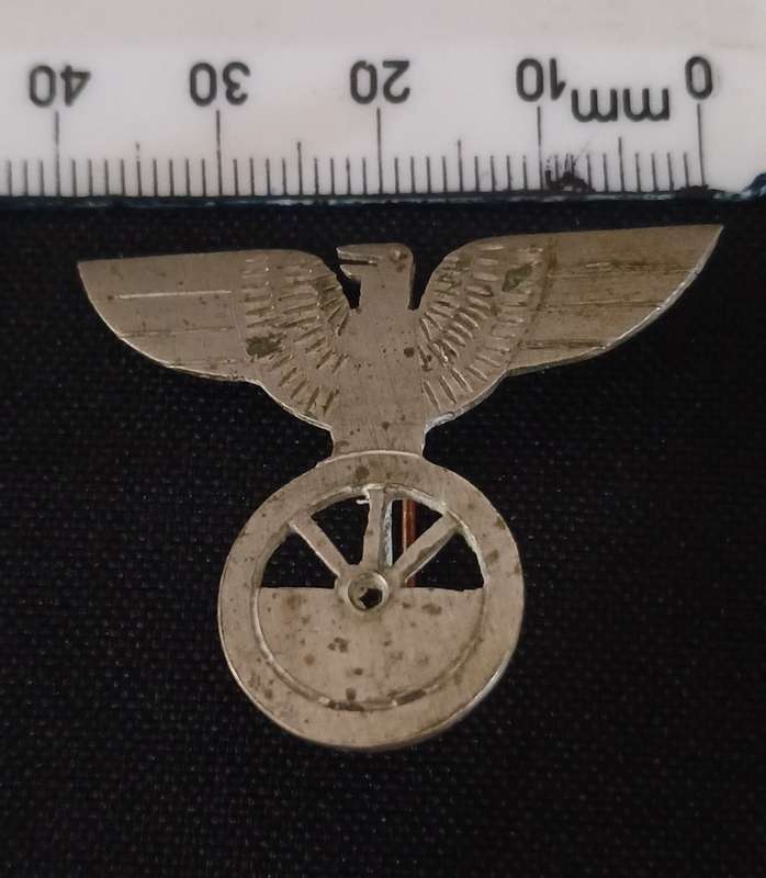 Die Ossewabrandwag Badge        Size: 39mm x 31mm                        V13