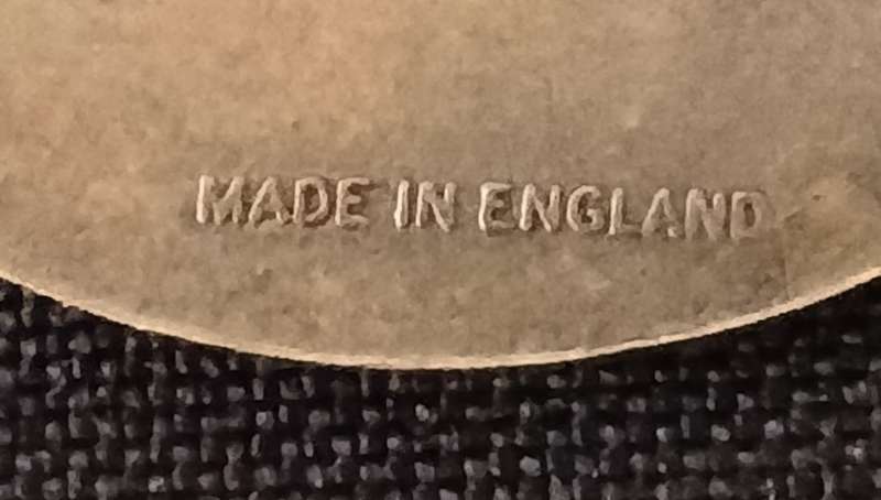 CHARLES DIKENS 1812 - 1870 MEDALLION      ` Made In ENGLAND `           V19