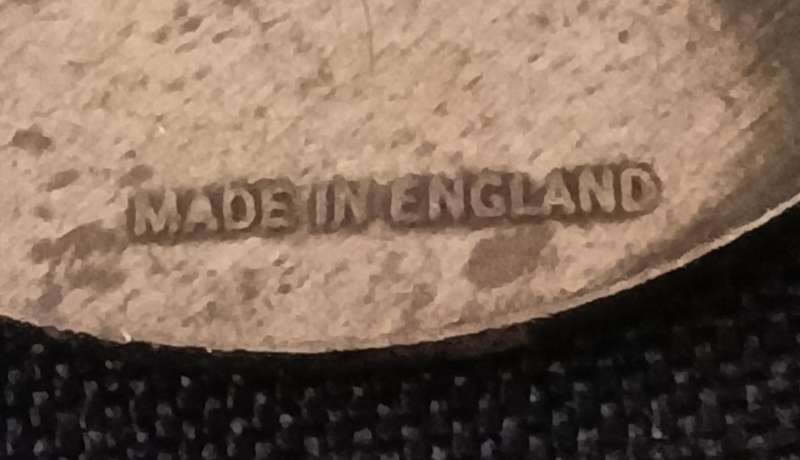 CHARLES DIKENS 1812 - 1870 MEDALLION ` Made In ENGLAND                   V20