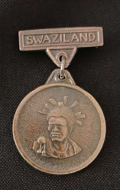 SWAZILAND CORONATION 25.4.86 BAYETHE  MEDAL             V24