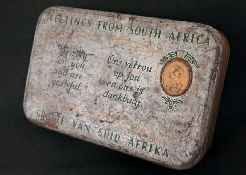 RARE 1940 `GREETINGS FROM SOUTH AFRICA` TIN     V32
