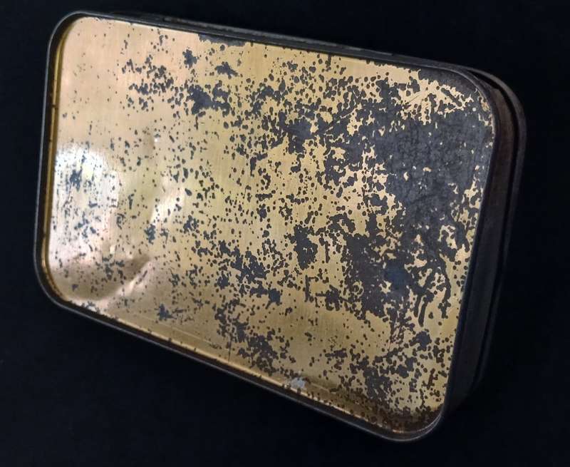 RARE 1940 `GREETINGS FROM SOUTH AFRICA` TIN     V32