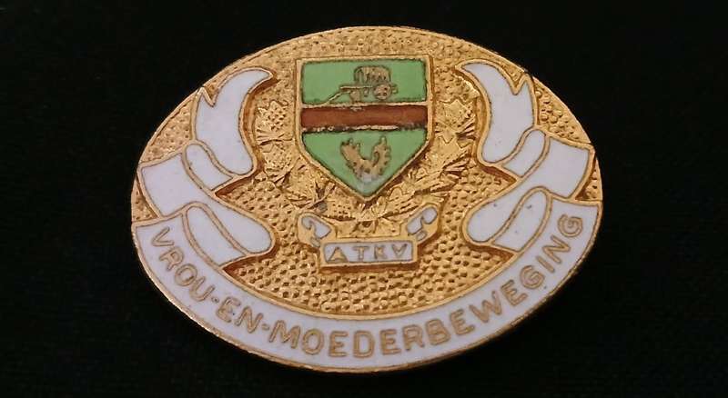 Vintage ATKV Vroue En Moederbeweging Enamel Badge                       V39