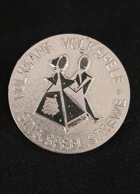 Sing Speel Strewe Volksang Volkspele Badge   Size: 43mm               V45