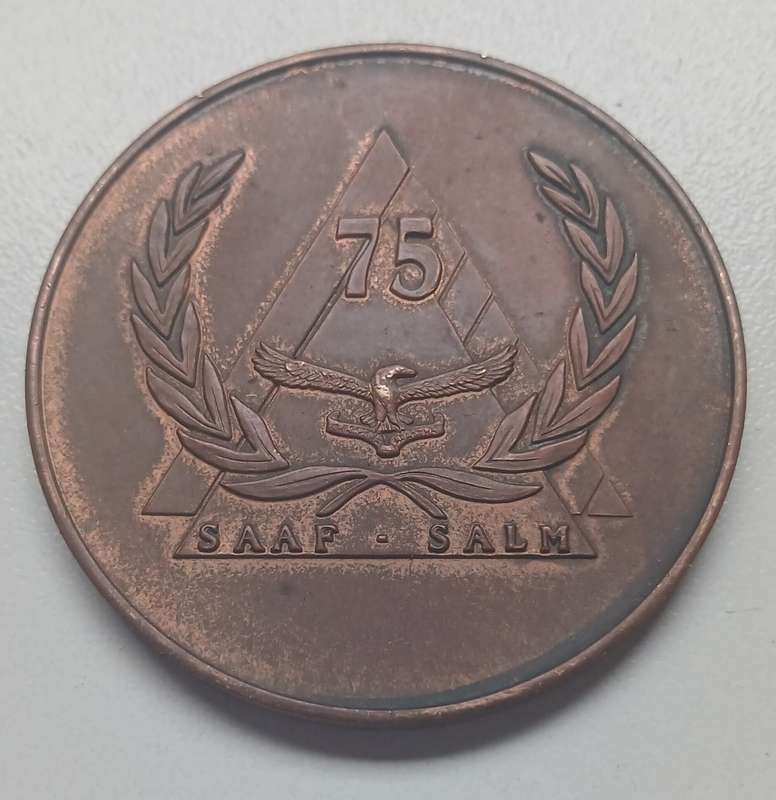 SAAF  -  SALM   SA AIR FORCE 1920 - 1995 SA LUGMAG Medallion           Size: 51mm             V49