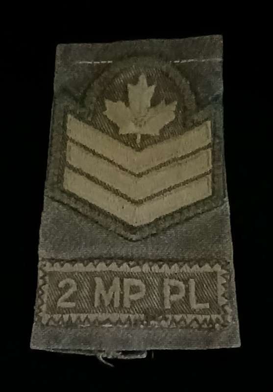 CANADIAN 2 MP PL FORCE ARMY RANK SLIPON CLOTH EPAULETTE    ` NOTE CONDITION `               V50