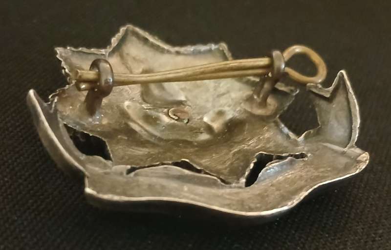 CHESHIRE REGIMENT BI - METAL CAP BADGE                         V55