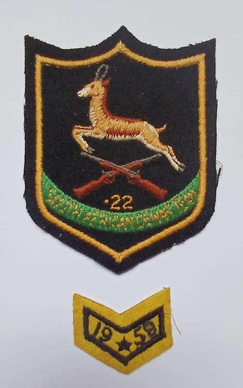 SA NATIONAL RIFLE ASSOCIATION DEWAR TEAM ( 1958 EMBROIDERED BADGE )               V63