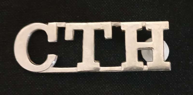 SOUTH AFRICA CAPE TOWN HIGHLANDERS SHOULDER TITLE ( Note Only One Pin )               V65