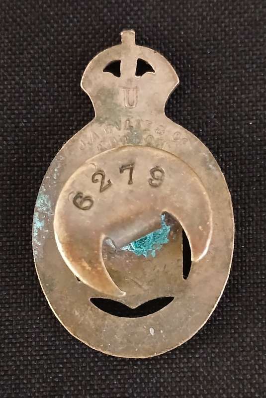 WW1 ON WAR SERVICE 1915 BUTTON HOLE BADGE No. 6729  --- Maker J.A. WYLIE & Co LONDON      V107