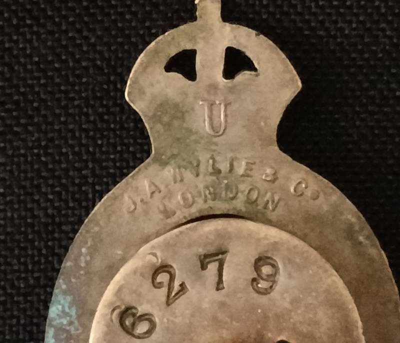 WW1 ON WAR SERVICE 1915 BUTTON HOLE BADGE No. 6729  --- Maker J.A. WYLIE & Co LONDON      V107