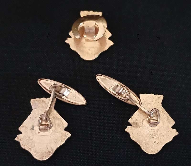 HMS AFRIKANDER SHIPS BADGE AND CUFFLINKS ( SIMON`S TOWN 1917 - 1919 )           V108