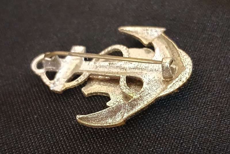 NORTHERN RHODESIA NAVY CAP BADGE       `` RARE ``` RARE ```   ( COLLIN R. OWEN 3555 )      V128