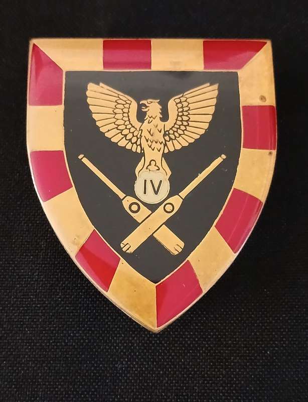 SADF 4 ARTILLERY REGIMENT SHOULDER FLASH     ( GOLD TYPE 3ND ISSUE )            D146