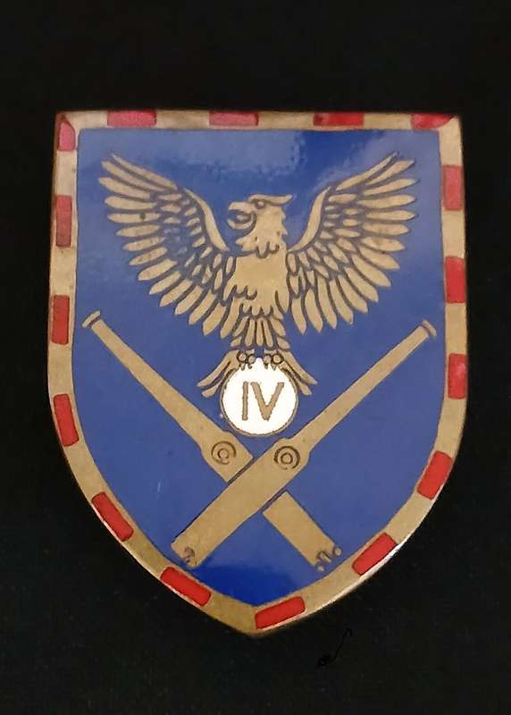 SADF 4 ARTILLERY REGIMENT SHOULDER FLASH      ENAMEL TYPE.  1ST ISSUE        V131