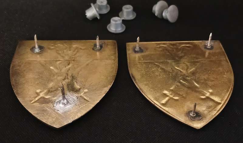 SADF SOUTHERN CAPE COMMAND SHOULDER FLASHES    (One Pin Repaired )        D164