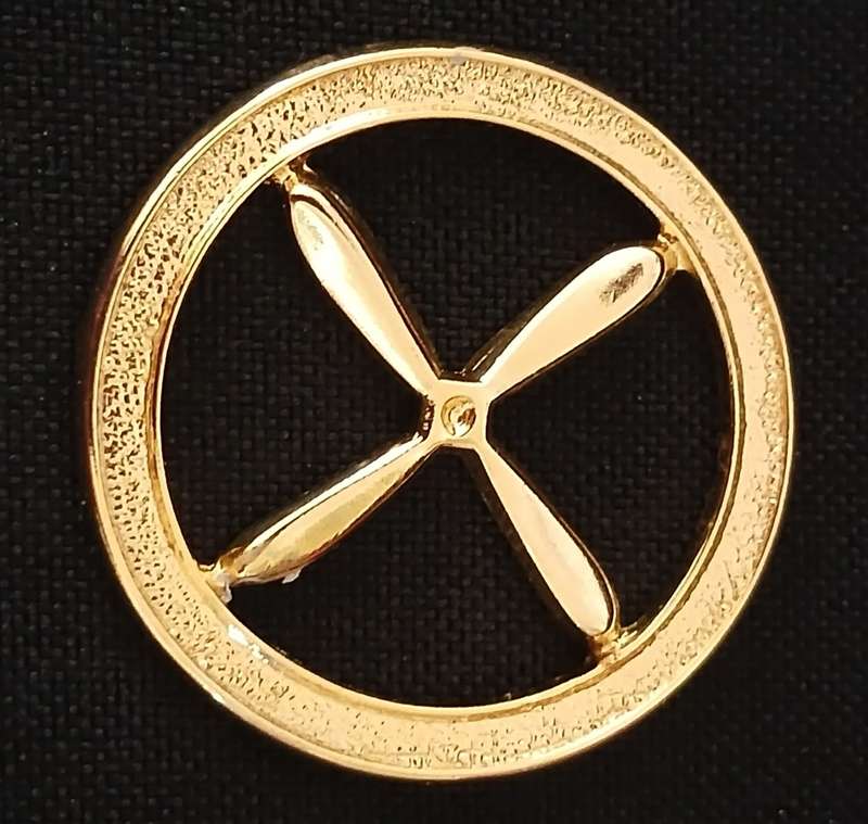 ROYAL AIR FORCE APPRENTICE PROPELLER SLEEVE / ARM BADGE ( Sewn On Badge )  C8