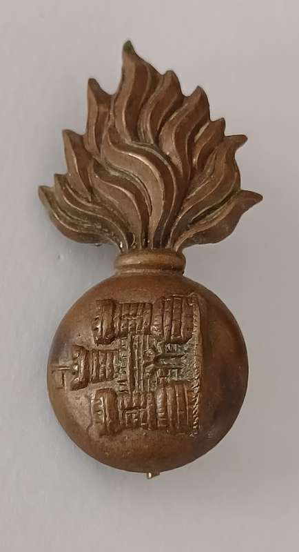 ROYAL INNISKILLING FUSILIERS IRISH REGIMENT BADGE               C18