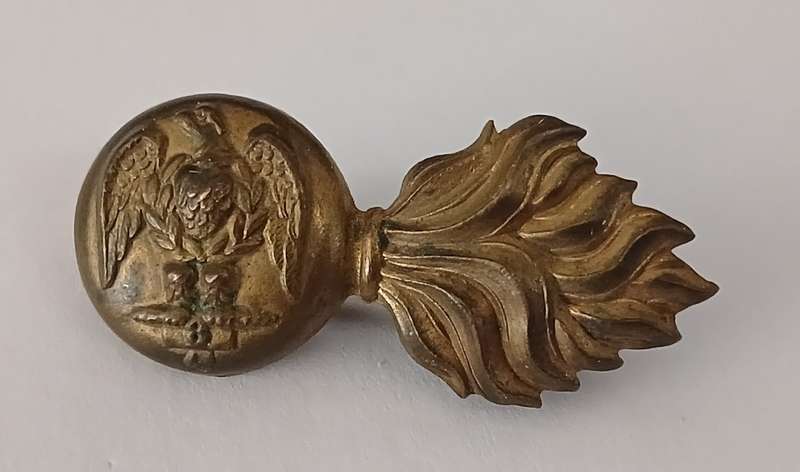 ROYAL IRISH FUSILIERS BADGE   POST 1903                     C19
