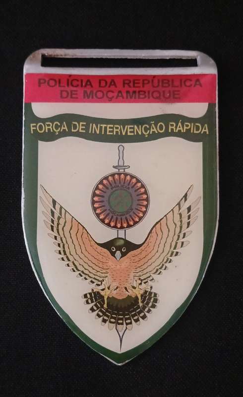 POLICE FORCE OF MOZAMBIQUE METAL ARM FLASH               C46