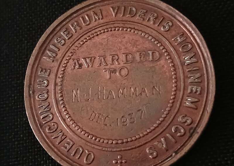 WW2 ROYAL LIFE SAVING SOCIETY MEDAL ISSUED TO M.J. HAMMAN DEC. 1937      C47