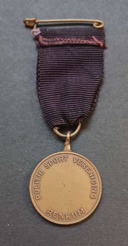 1ST POLITIE SERT VERENINGING RENKUM AIRBORNE WANDELTOCHT MEDAL           C48