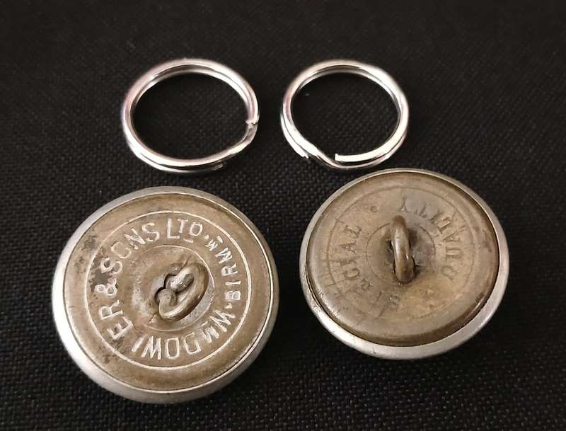 SA PRISONS GEVANGENISSEN WHITE METAL UNIFORM BUTTONS ( MAKERS MARKS )             C65