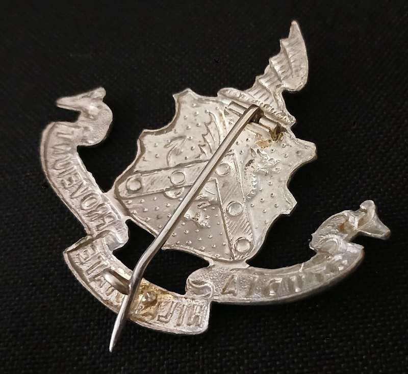 SA KINGSWOOD COLLEGE CADET CORPS WHITE METAL CAP BADGE  `` VERY RARE ``    C68