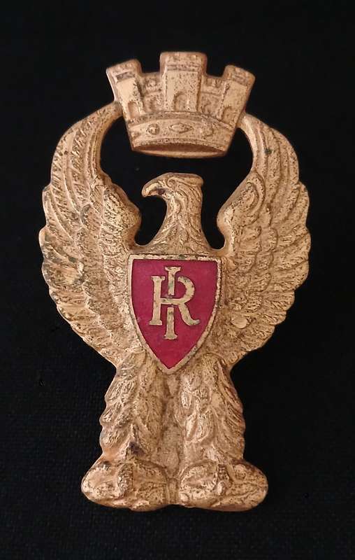 ITALIAN MILITARY STATO POLICE   70`S    80`S  STATE BADGE   ( NOTE ONE PIN )          C71