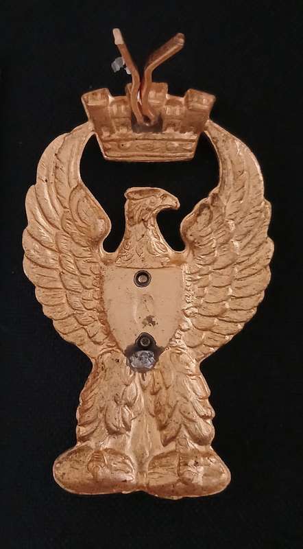 ITALIAN MILITARY STATO POLICE   70`S    80`S  STATE BADGE   ( NOTE ONE PIN )          C71