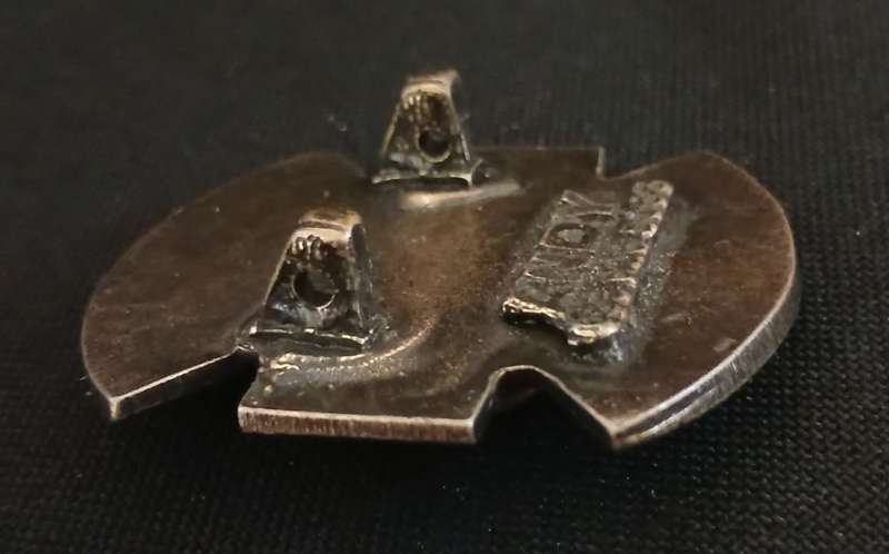 ANGOLA WAR VETERAN BROTHERHOOD BADGE                     C82