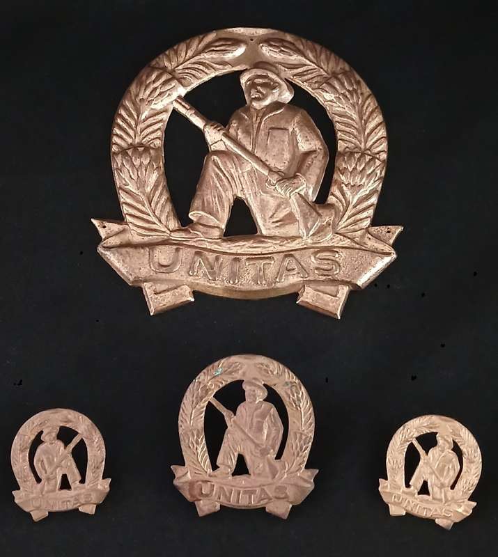 SADF UNITAS CAP AND COLLAR BADGES + PLAQUE BADGE              C91