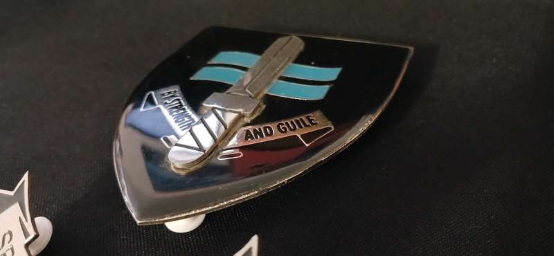SPECIAL BOAT SERVICE ( SBS ) BADGE RAISED DAGGER AND SCROLL   ( One Pin On Scroll Repaired )     C99