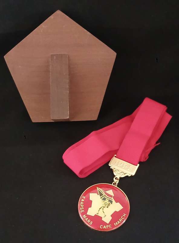 SADF NEW ARMY FOR A NEW CHALLENGE MEDAL AND W.P. COMMAND COMMEMORATIVE MARC PLAQUE      C101