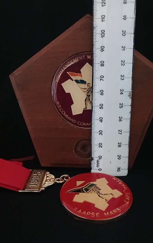 SADF NEW ARMY FOR A NEW CHALLENGE MEDAL AND W.P. COMMAND COMMEMORATIVE MARC PLAQUE      C101