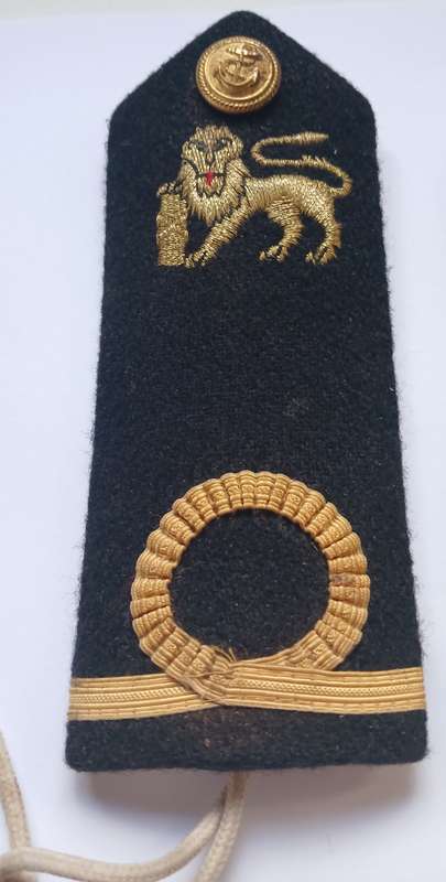 SA NAVY  TIE ON SHOULDER BOARDS                    C111