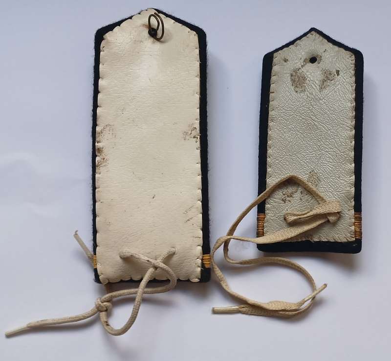SA NAVY  TIE ON SHOULDER BOARDS                    C111