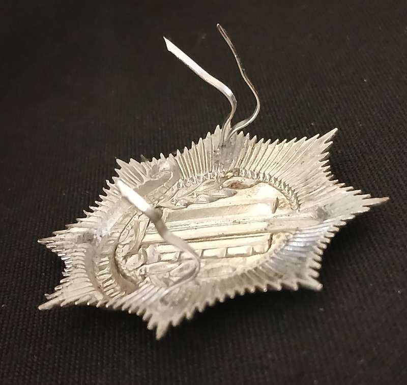 DUTC NETHERLANDS POLICE RANKS WITH BULLION WIRE AND CAP BADGE ( Note Condition )     K17