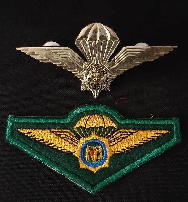SAP Special Task Force Cloth Para Wings ( Dark Green ) & Metal Wing OLD COAT OF ARMS   R43